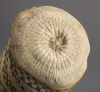 Wishram%20artist%2C%20%3Cb%3E%3Ci%3E%20Cylinder%20Bag%3C%2Fi%3E%3C%2Fb%3E%2C%201900%2C%20cornhusk%2C%20The%20Elizabeth%20Cole%20Butler%20Collection%2C%20no%20known%20copyright%20restrictions%2C%202012.92.5